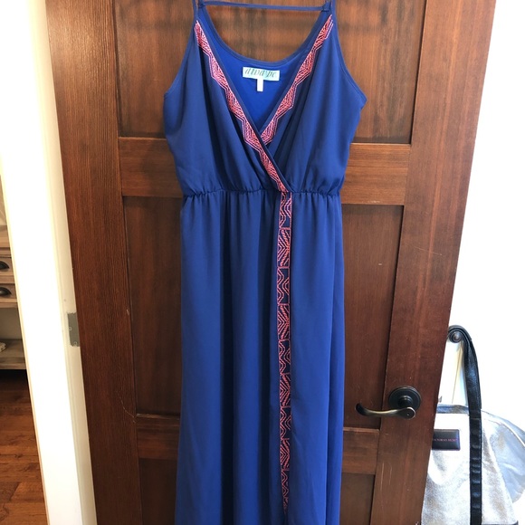Dress - Picture 1 of 3